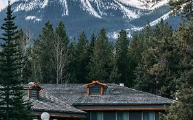 Mountaineer Lodge